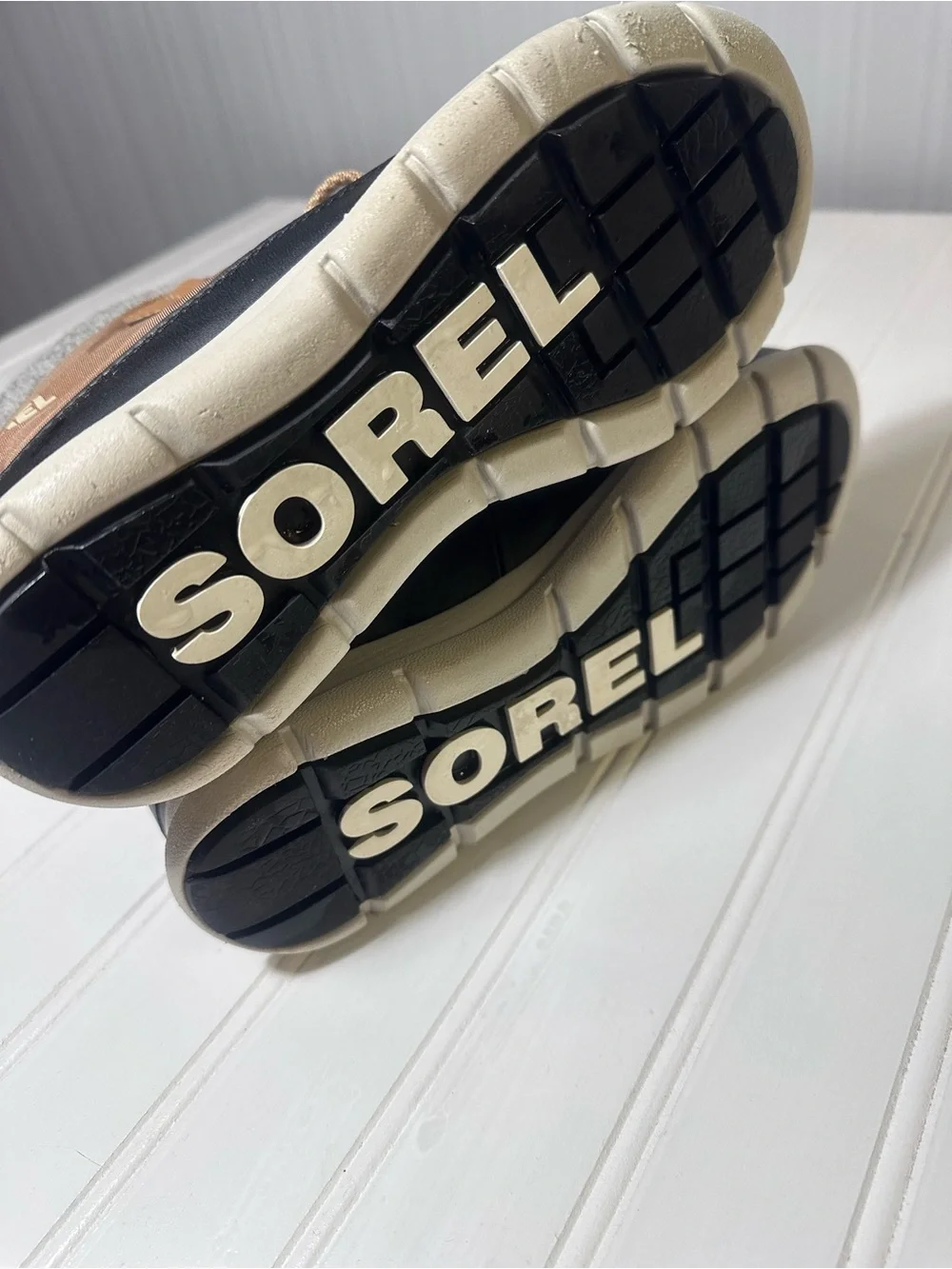 Sorel Explorer Carnival winter snow boots women’s 7